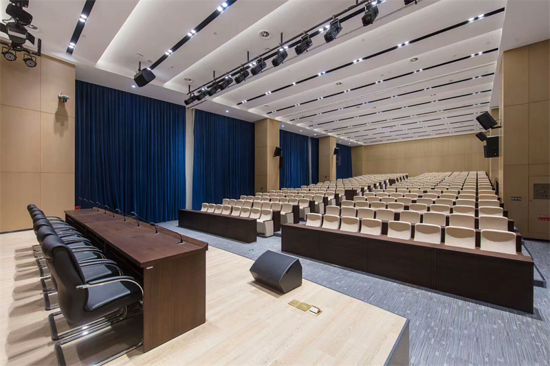 900平米的办公室装修设计费要多少钱？